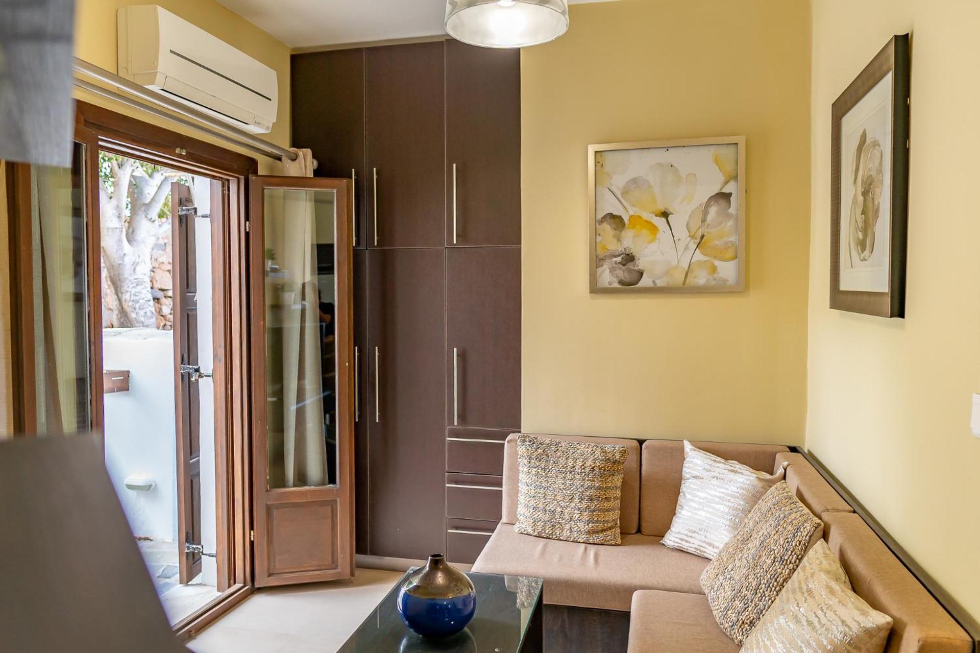Theoxenia Kasos Luxury Apartments Panagia  Exterior foto
